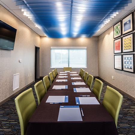 Holiday Inn Express & Suites Allen Park By Ihg Exterior foto