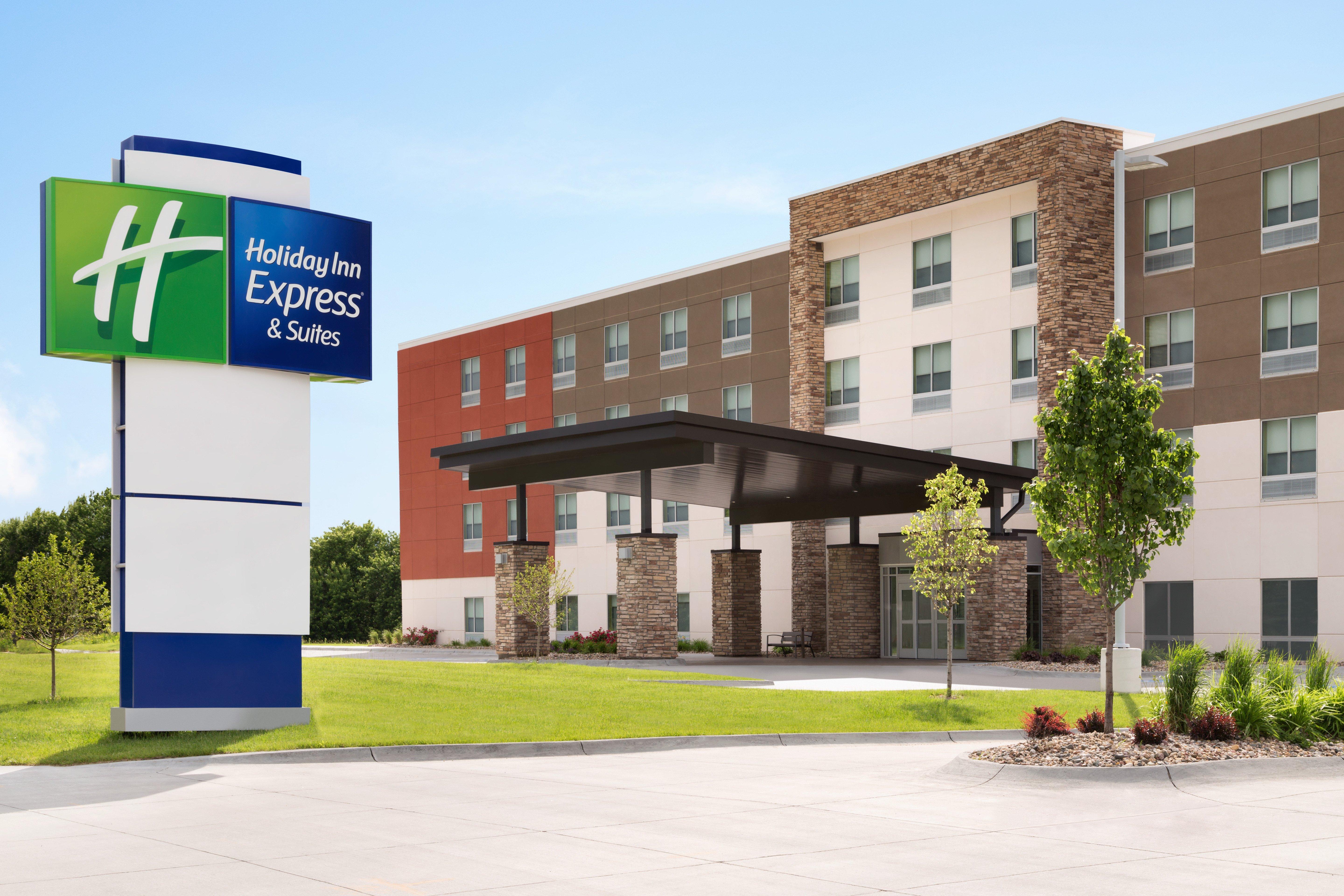 Holiday Inn Express & Suites Allen Park By Ihg Exterior foto